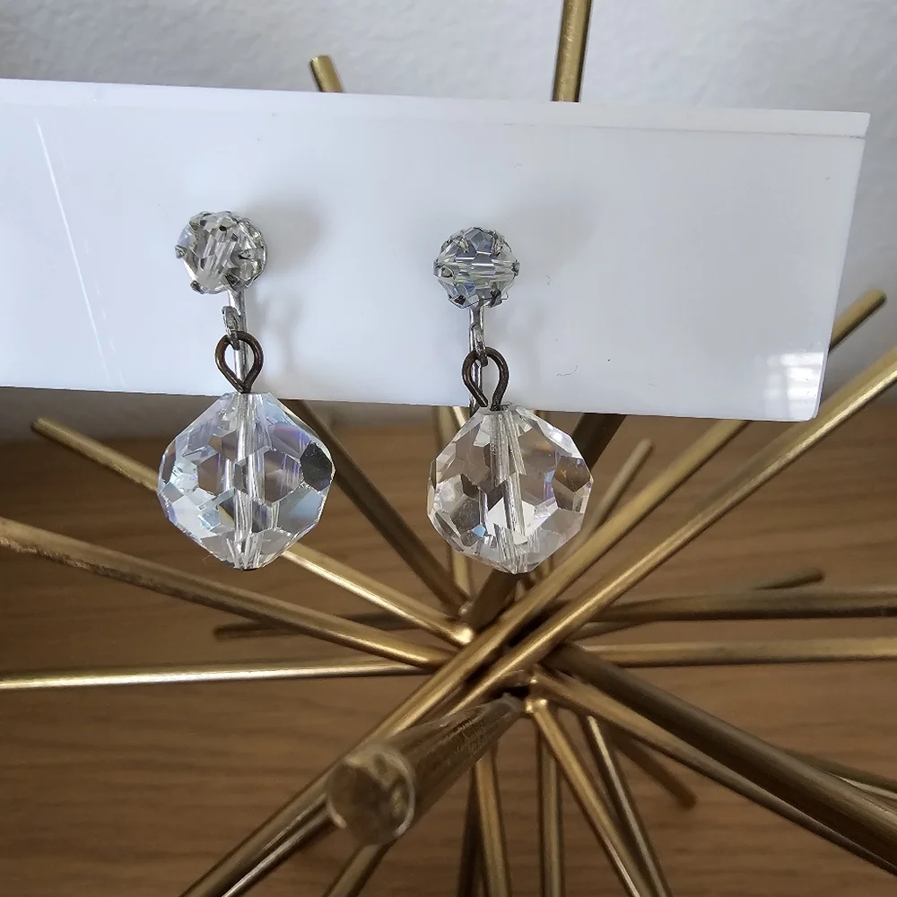 Vintage 1950s Aurora Borealis Crystal Drop Clip-On Earrings Iridescent AB Glass